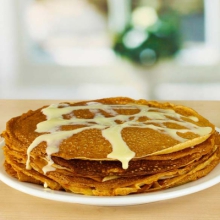 Pannkoogid kondenspiimaga