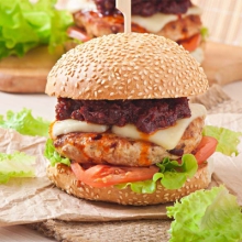 7. Suur kana burger peekoniga